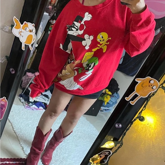 Vintage Y2k Looney Tunes characters red crewneck sweater - Picture 3 of 16